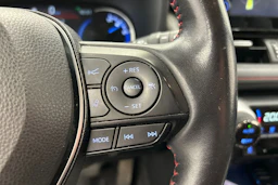 harmaa Toyota RAV4 Plug-in 2021 kuva 25.