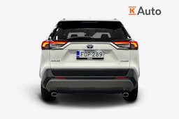 valkoinen Toyota RAV4 2021 kuva 3.