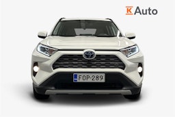 valkoinen Toyota RAV4 2021 kuva 5.