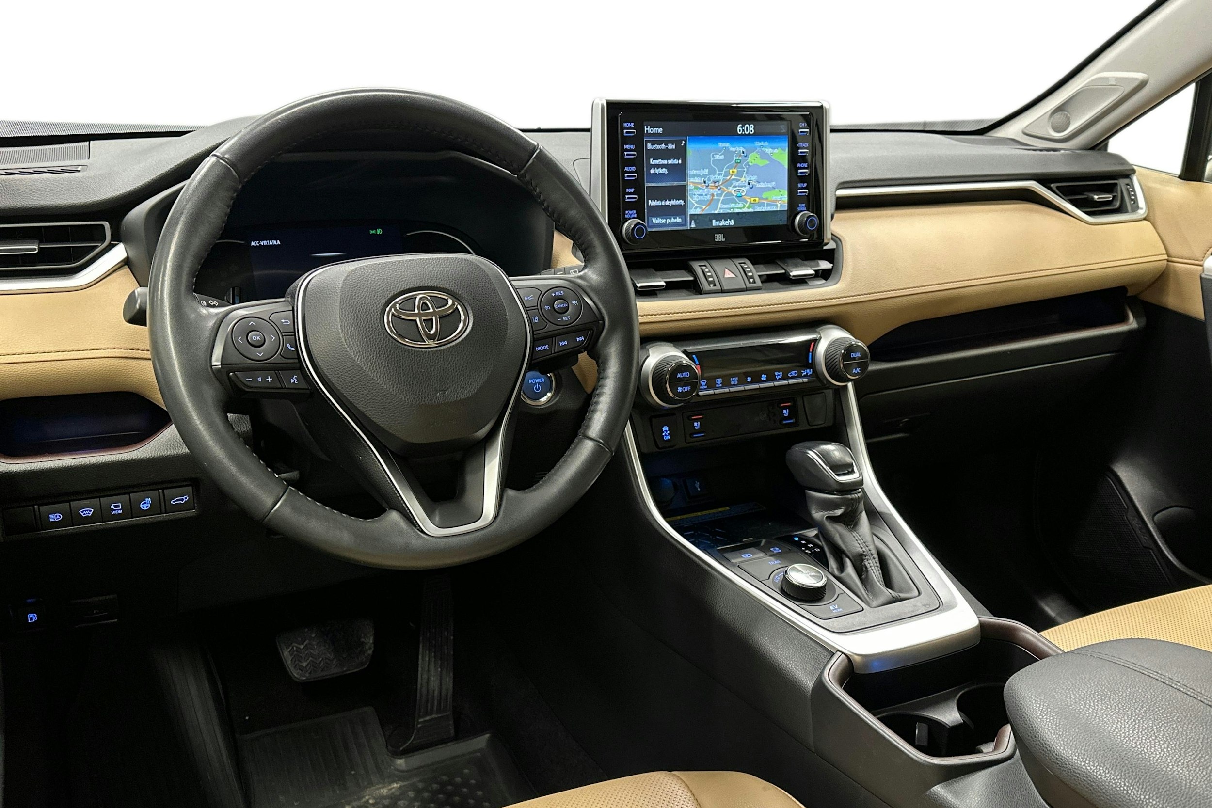 valkoinen Toyota RAV4 2021 kuva 7.