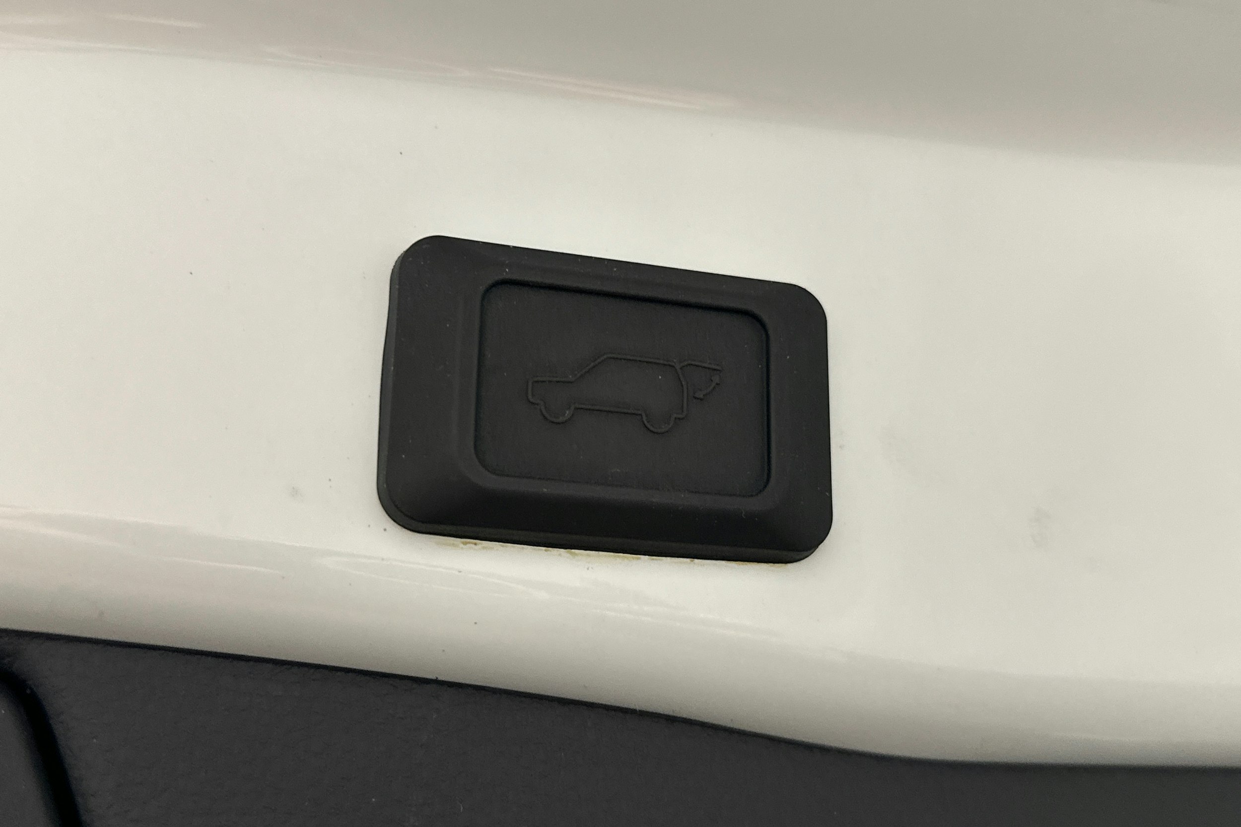 valkoinen Toyota RAV4 2021 kuva 19.