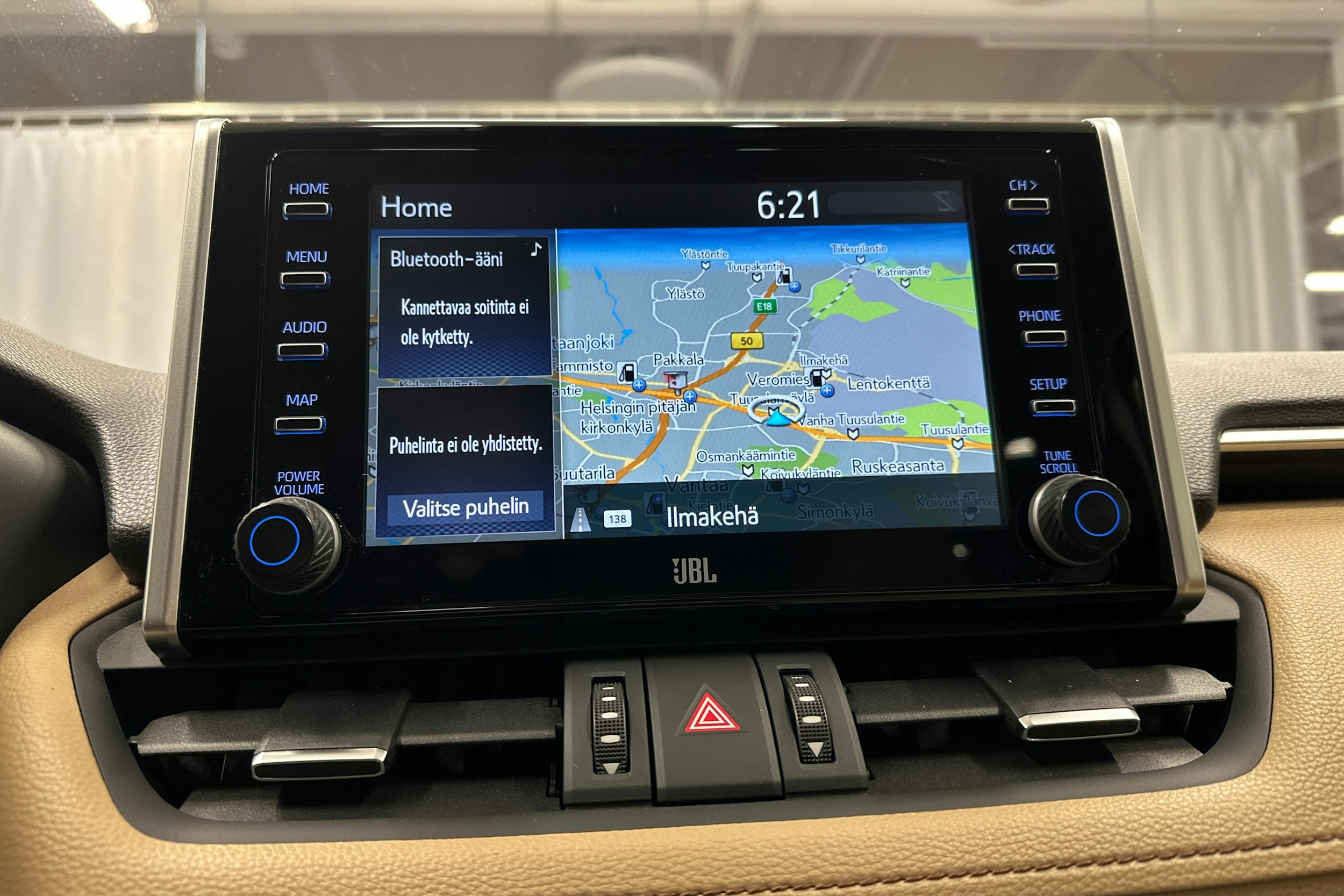 valkoinen Toyota RAV4 2021 kuva 24.