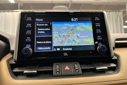 valkoinen Toyota RAV4 2021 kuva 24.