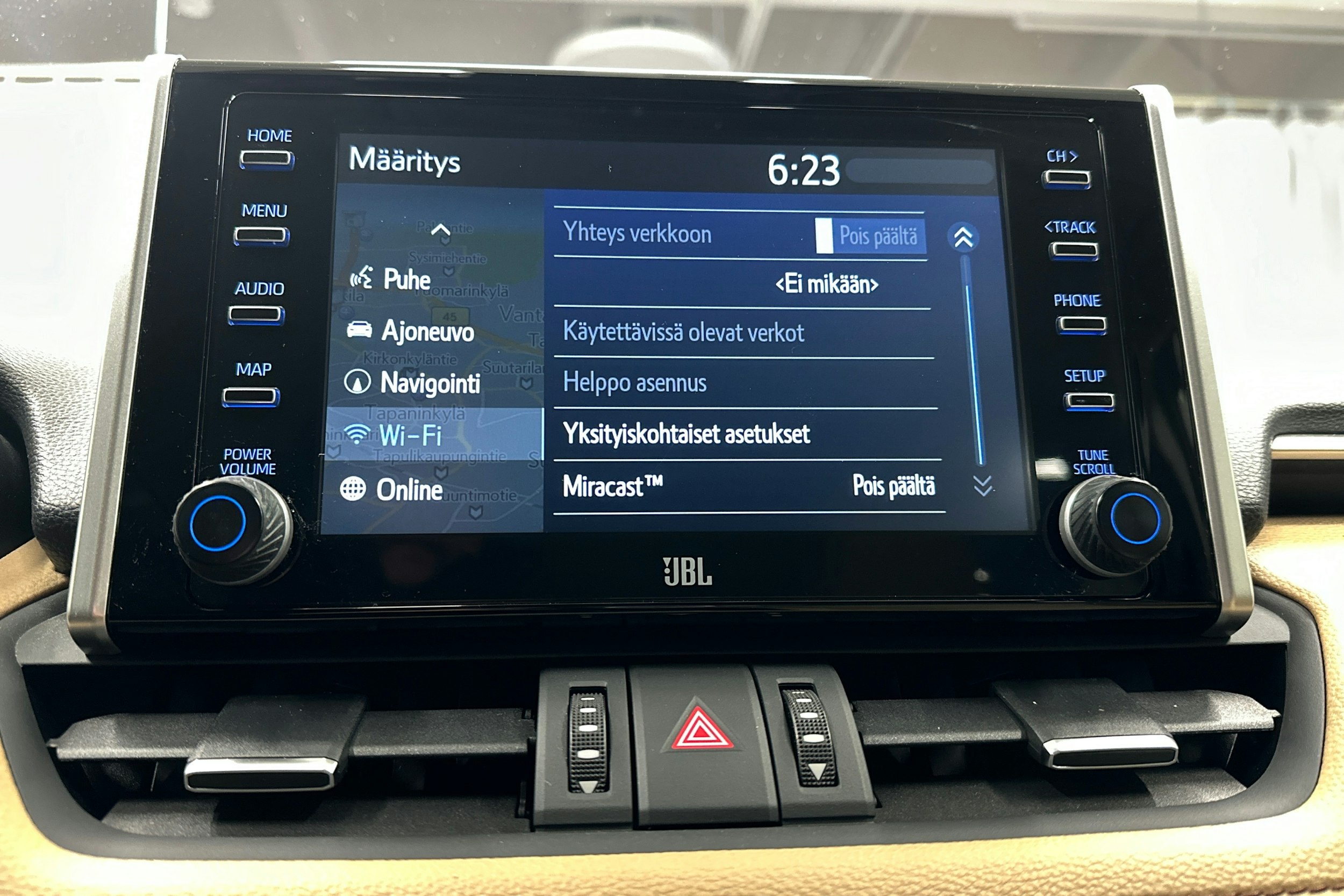 valkoinen Toyota RAV4 2021 kuva 25.