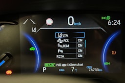 valkoinen Toyota RAV4 2021 kuva 26.