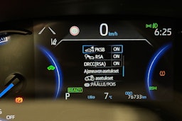 valkoinen Toyota RAV4 2021 kuva 27.