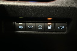 valkoinen Toyota RAV4 2021 kuva 30.