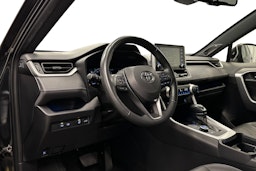 musta Toyota RAV4 2021 kuva 7.