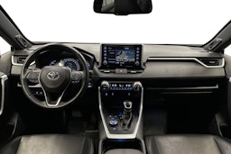 musta Toyota RAV4 2021 kuva 9.