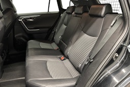 musta Toyota RAV4 2021 kuva 10.