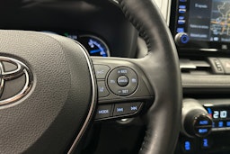 musta Toyota RAV4 2021 kuva 21.