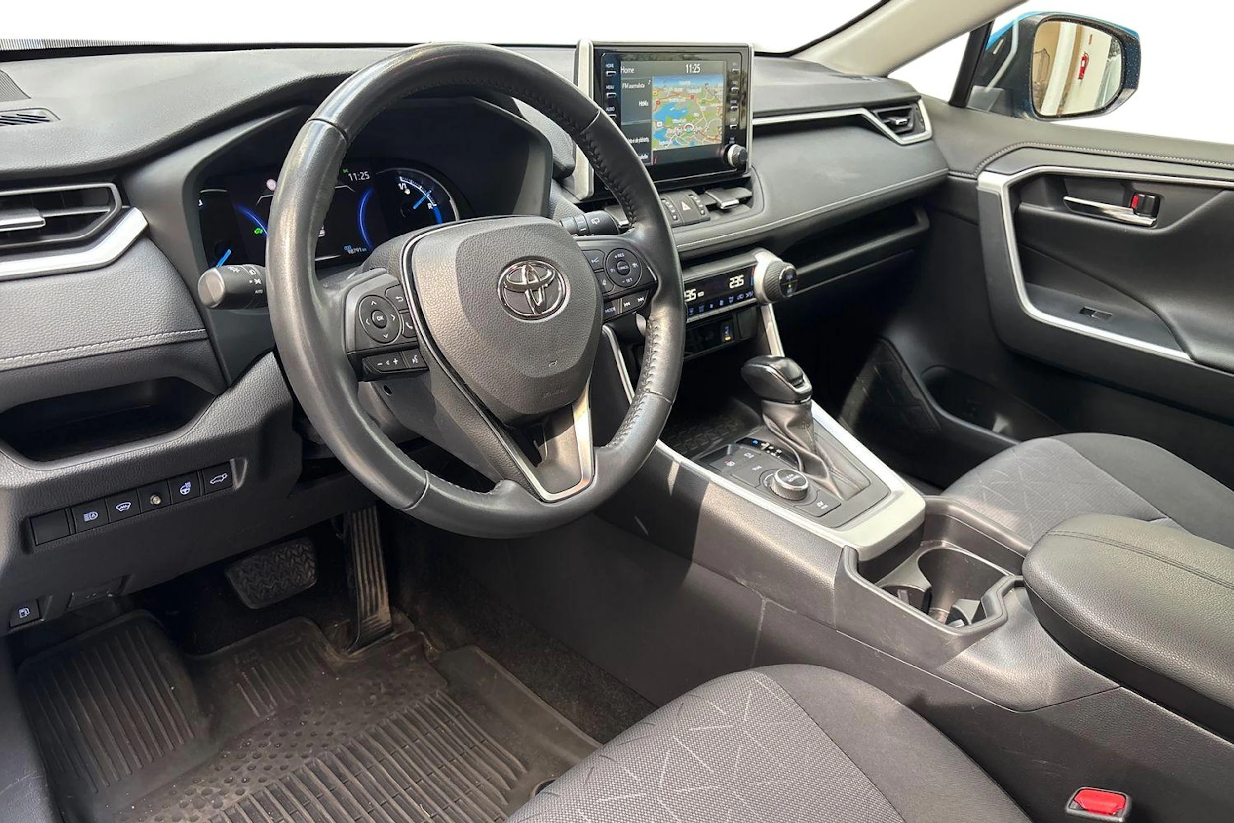 Sininen Toyota RAV4 2021 kuva 6.