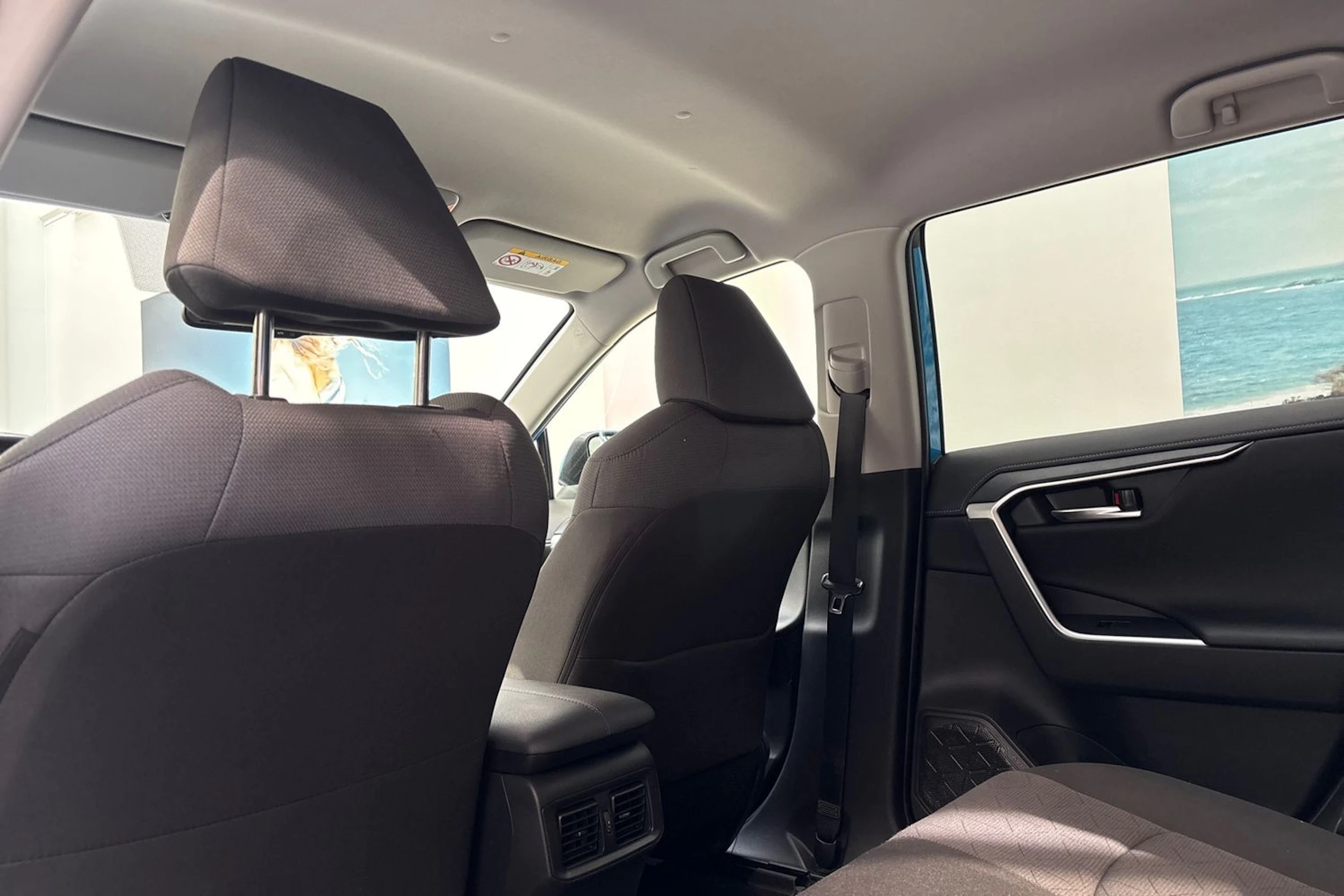 Sininen Toyota RAV4 2021 kuva 15.