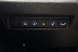 Sininen Toyota RAV4 2021 kuva 18.