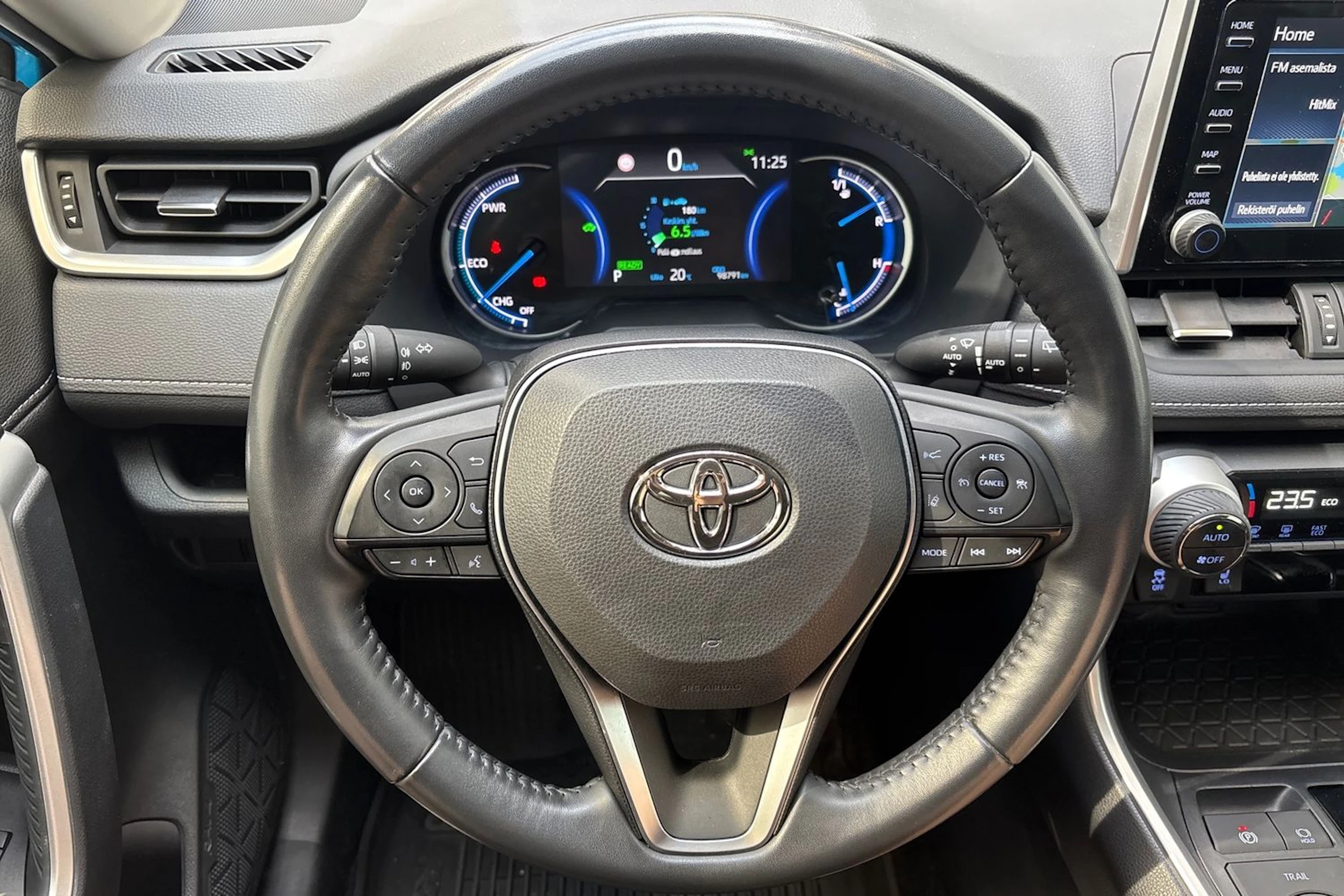 Sininen Toyota RAV4 2021 kuva 19.