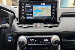 Sininen Toyota RAV4 2021 kuva 23.