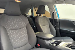Sininen Toyota RAV4 2021 kuva 27.