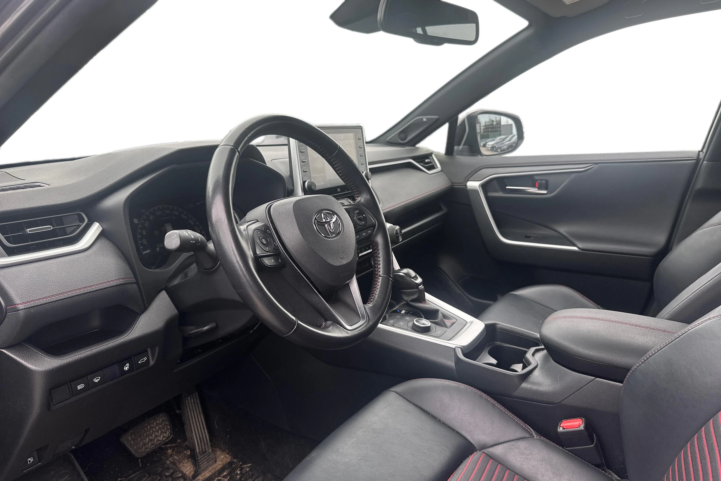 harmaa Toyota RAV4 2021 kuva 3.