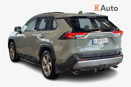vihreä Toyota RAV4 2021 kuva 2.