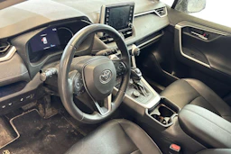 vihreä Toyota RAV4 2021 kuva 3.
