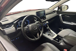 punainen Toyota RAV4 2021 kuva 3.