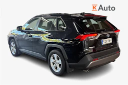 musta Toyota RAV4 2021 kuva 2.