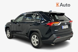 Musta Toyota RAV4 2021 kuva 2.