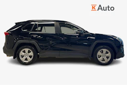 Musta Toyota RAV4 2021 kuva 5.