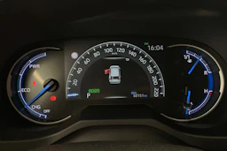 Musta Toyota RAV4 2021 kuva 15.
