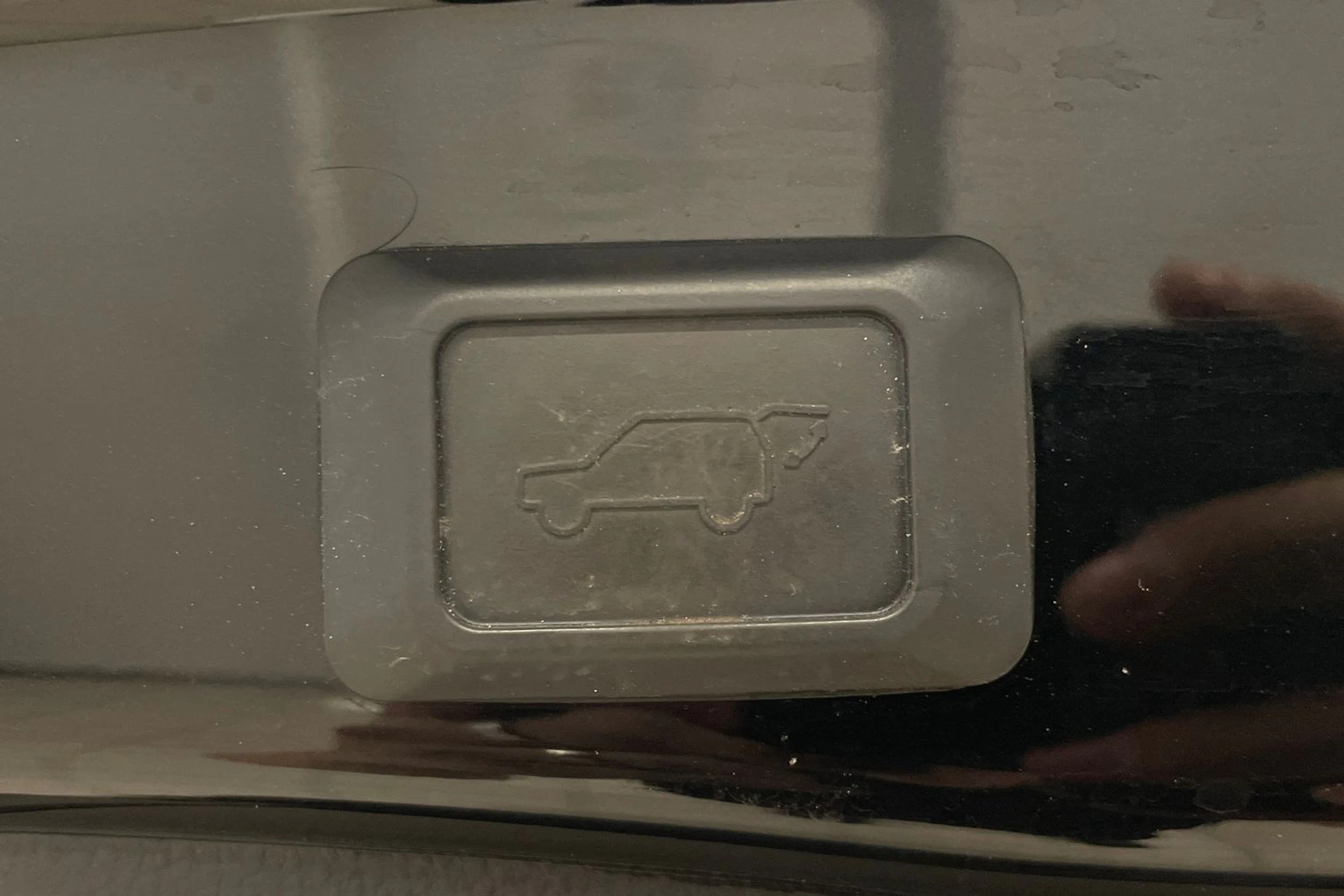 Musta Toyota RAV4 2021 kuva 23.