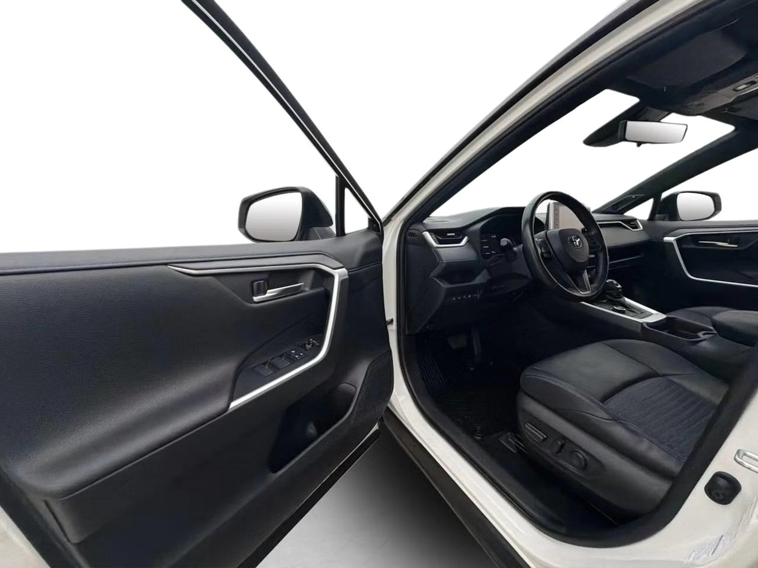 valkoinen Toyota RAV4 2022 kuva 8.