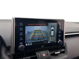 valkoinen Toyota RAV4 2022 kuva 9.