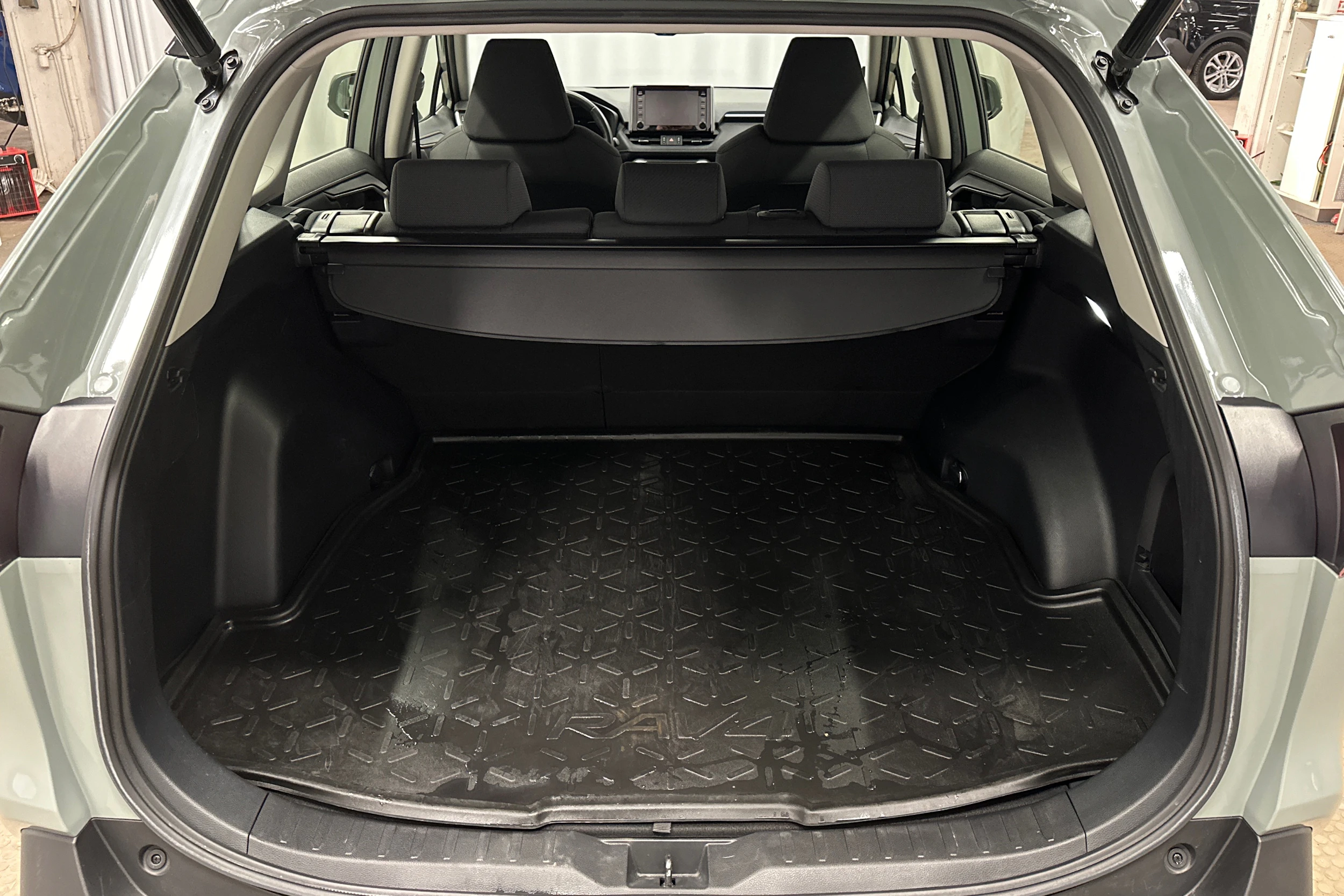 Toyota RAV4 2022 kuva 11.