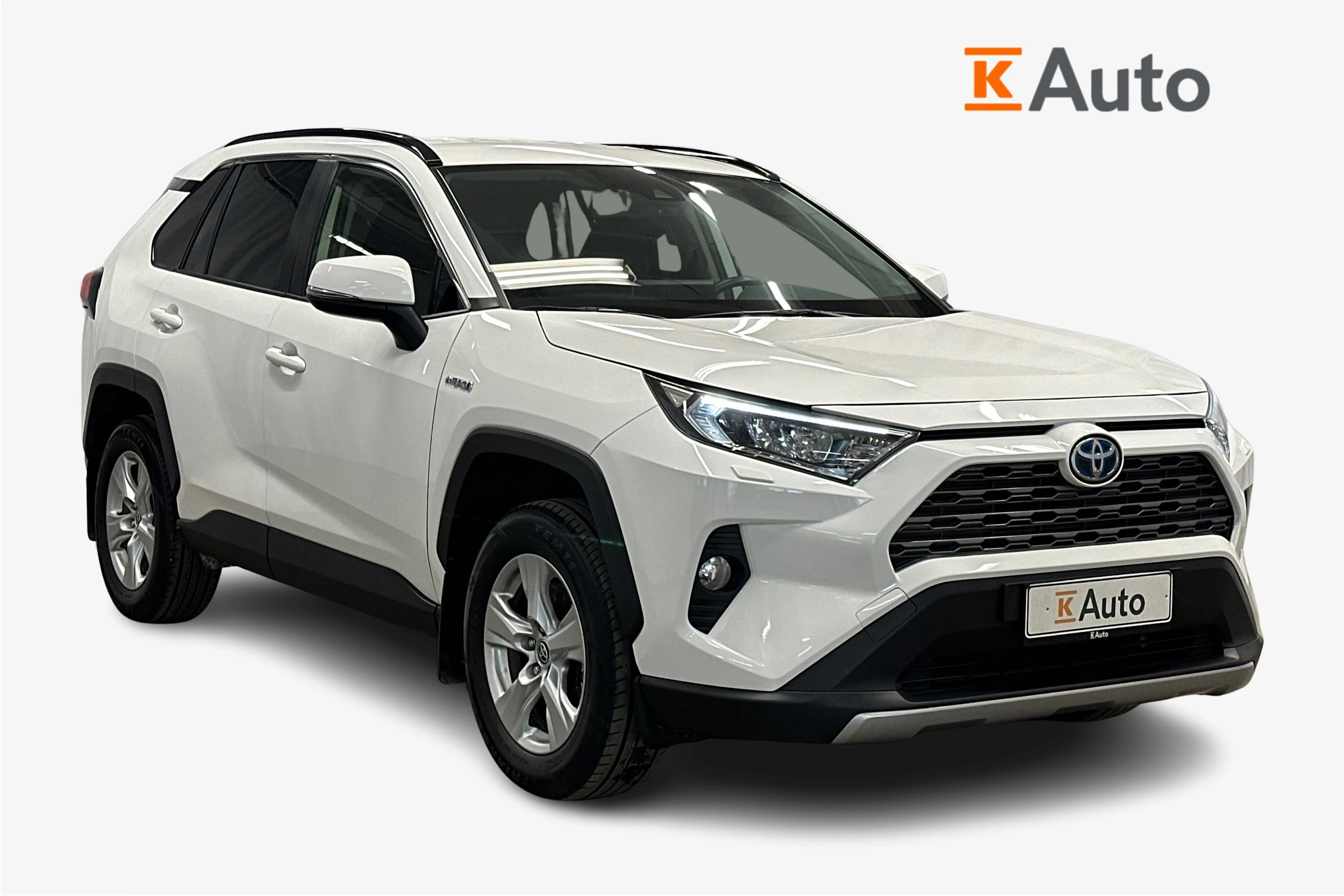 valkoinen Toyota RAV4 2022 kuva 1.