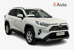 valkoinen Toyota RAV4 2022 kuva 1.
