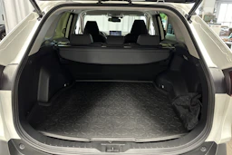 valkoinen Toyota RAV4 2022 kuva 20.