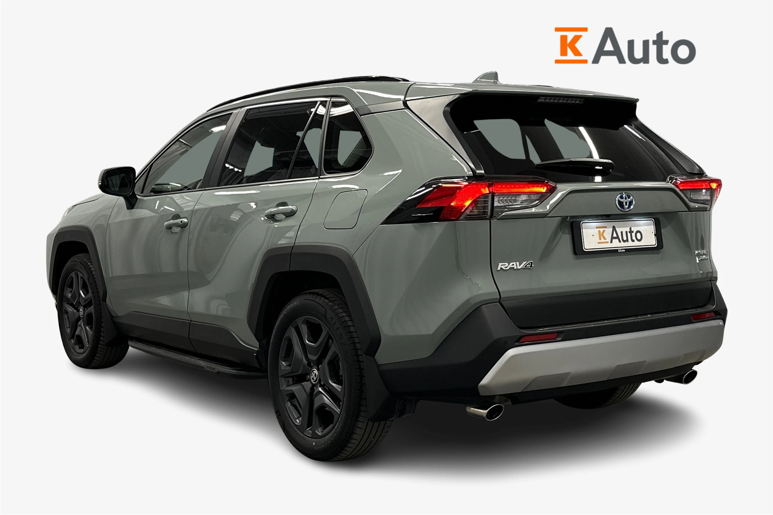 harmaa Toyota RAV4 2022 kuva 3.