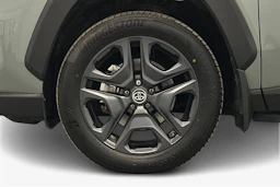 harmaa Toyota RAV4 2022 kuva 12.