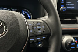 harmaa Toyota RAV4 2022 kuva 21.