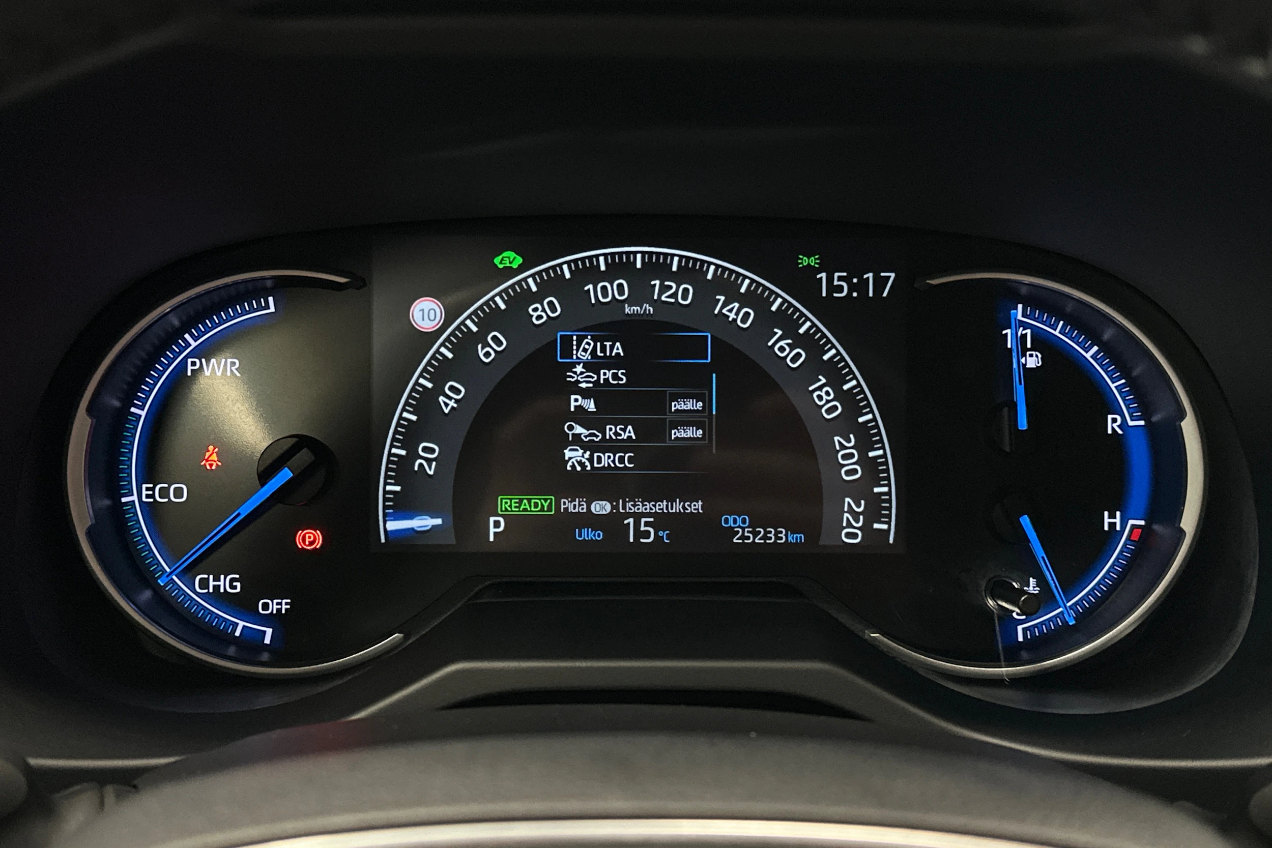 harmaa Toyota RAV4 2022 kuva 22.