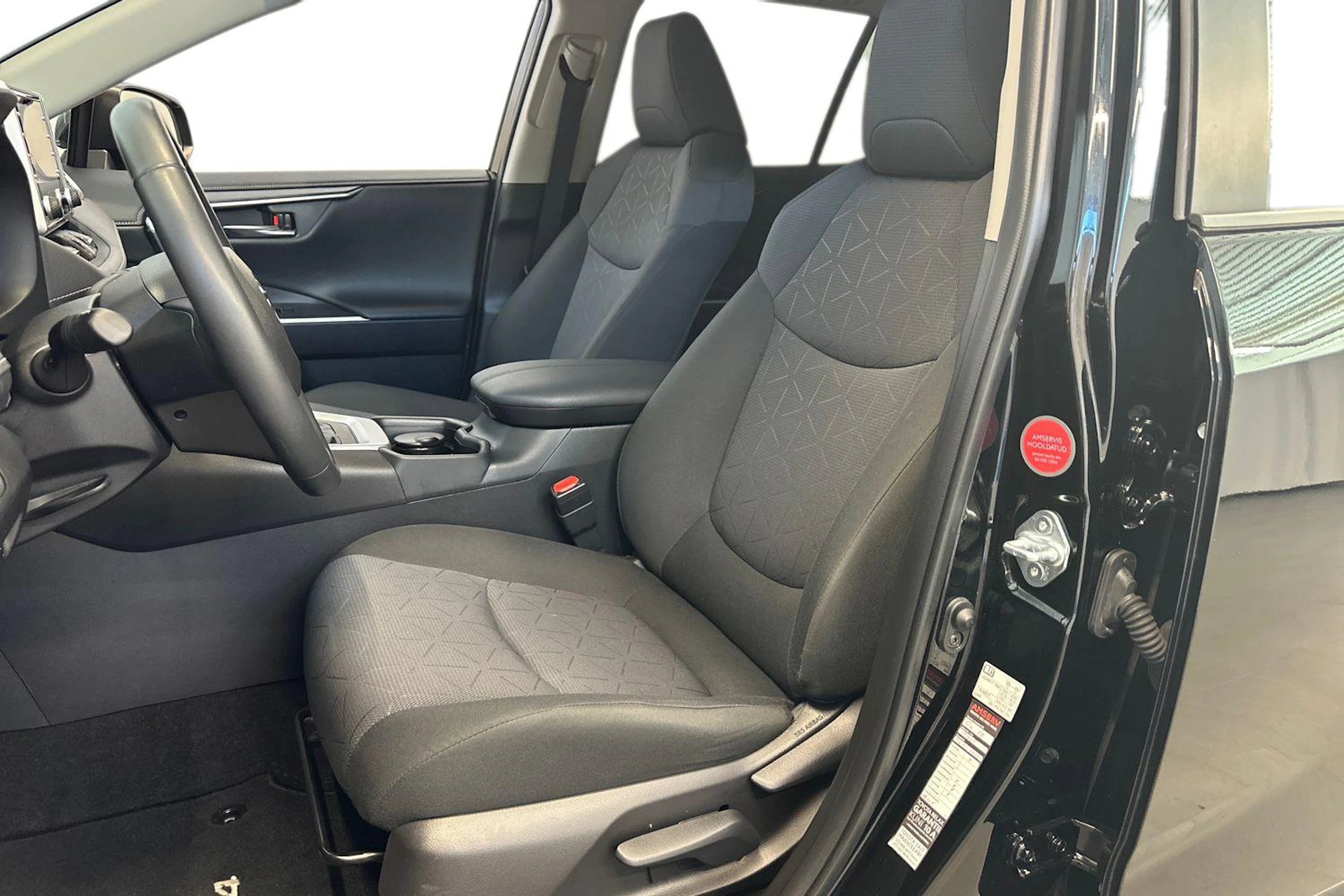Toyota RAV4 2022 kuva 7.