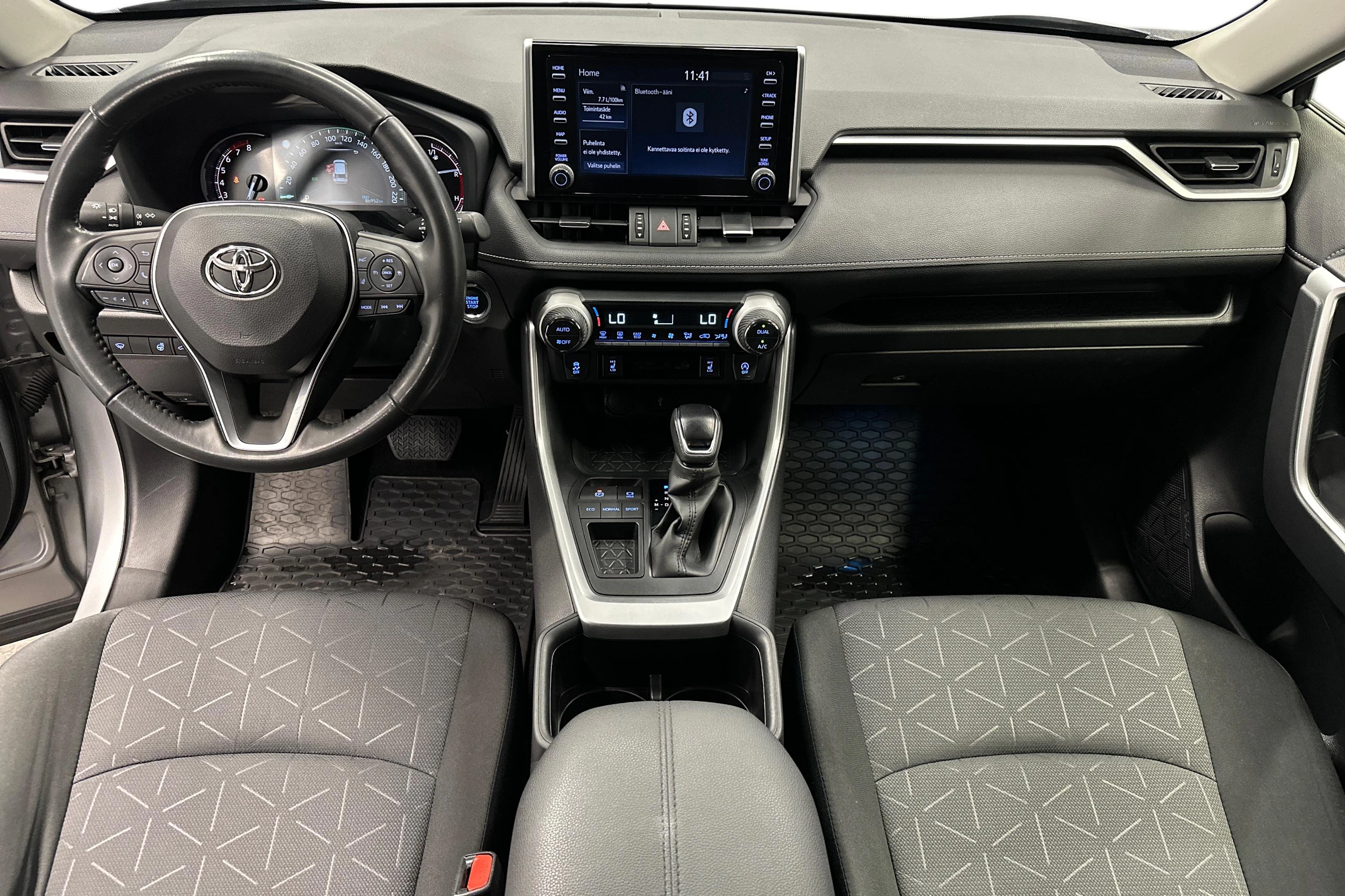hopea Toyota RAV4 2022 kuva 9.