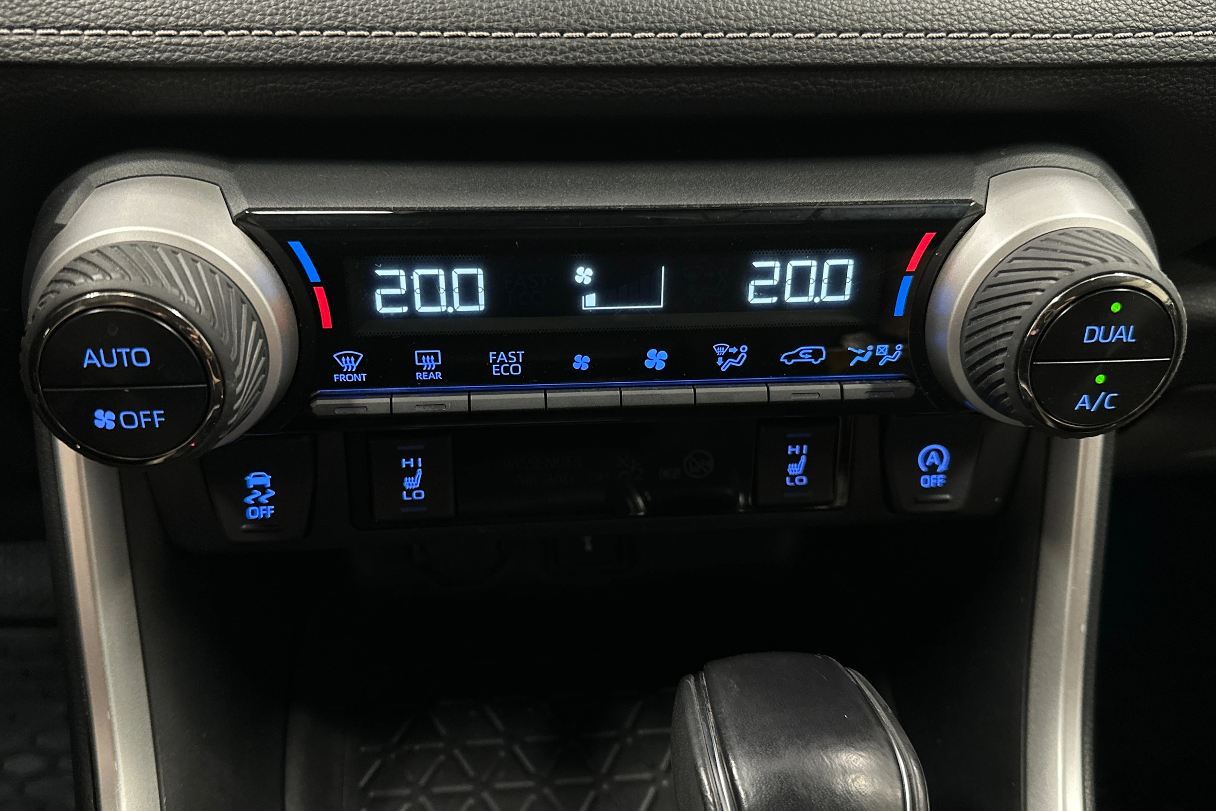 hopea Toyota RAV4 2022 kuva 26.