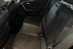musta Toyota RAV4 2022 kuva 8.