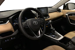 harmaa Toyota RAV4 2022 kuva 8.