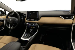 harmaa Toyota RAV4 2022 kuva 9.