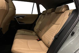 harmaa Toyota RAV4 2022 kuva 11.