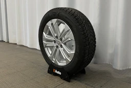 harmaa Toyota RAV4 2022 kuva 13.