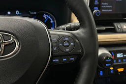 harmaa Toyota RAV4 2022 kuva 22.