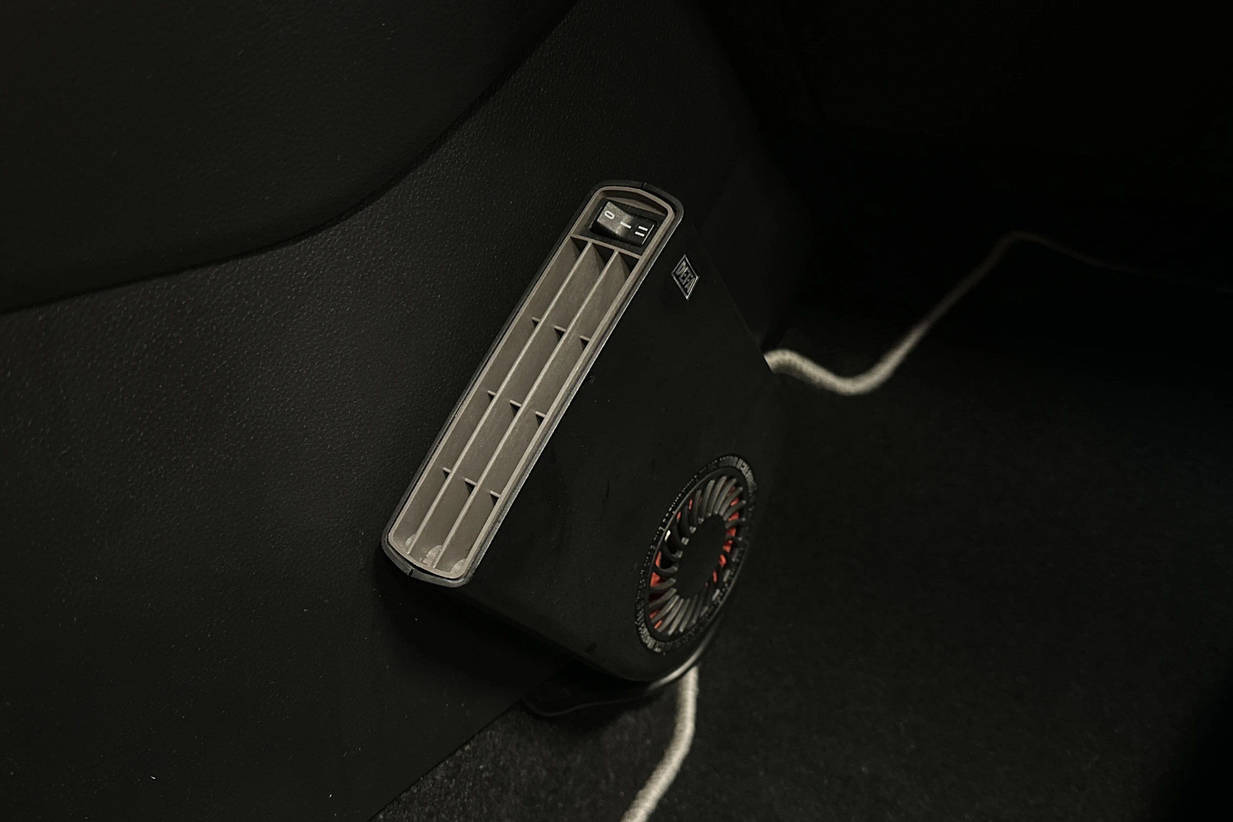 harmaa Toyota RAV4 2022 kuva 30.